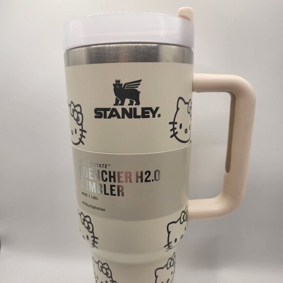 40 Oz Quencher Tumbler Cream With Custom Hello Kitty New In Box - Picture 1 of 3